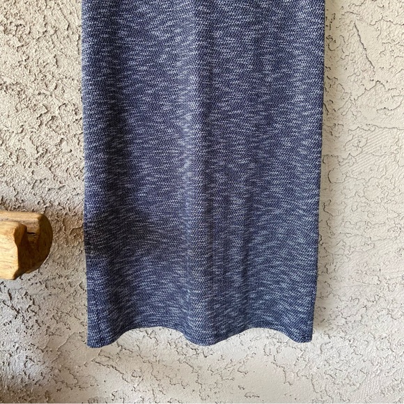 Marled Fitted Dress with Ruched Twist in Back👀LOOK AT THE BACK - Picture 5 of 9